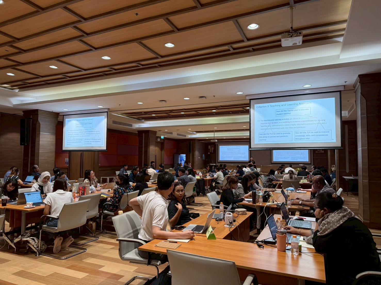 อบรมเชิงปฏิบัติการการเขียนรายงาน SAR ระดับหลักสูตร ตามเกณฑ์ AUN-QA วันที่ 21-22 ก.พ. 2569